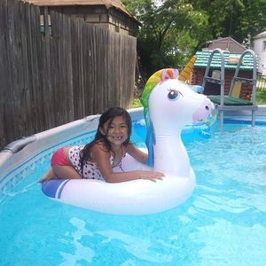 Meet your Posher, Edith